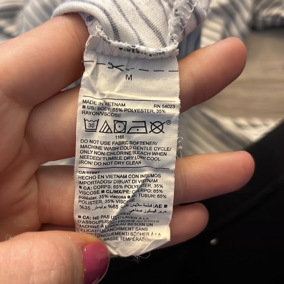 Old navy shirt - Picture 4 of 4